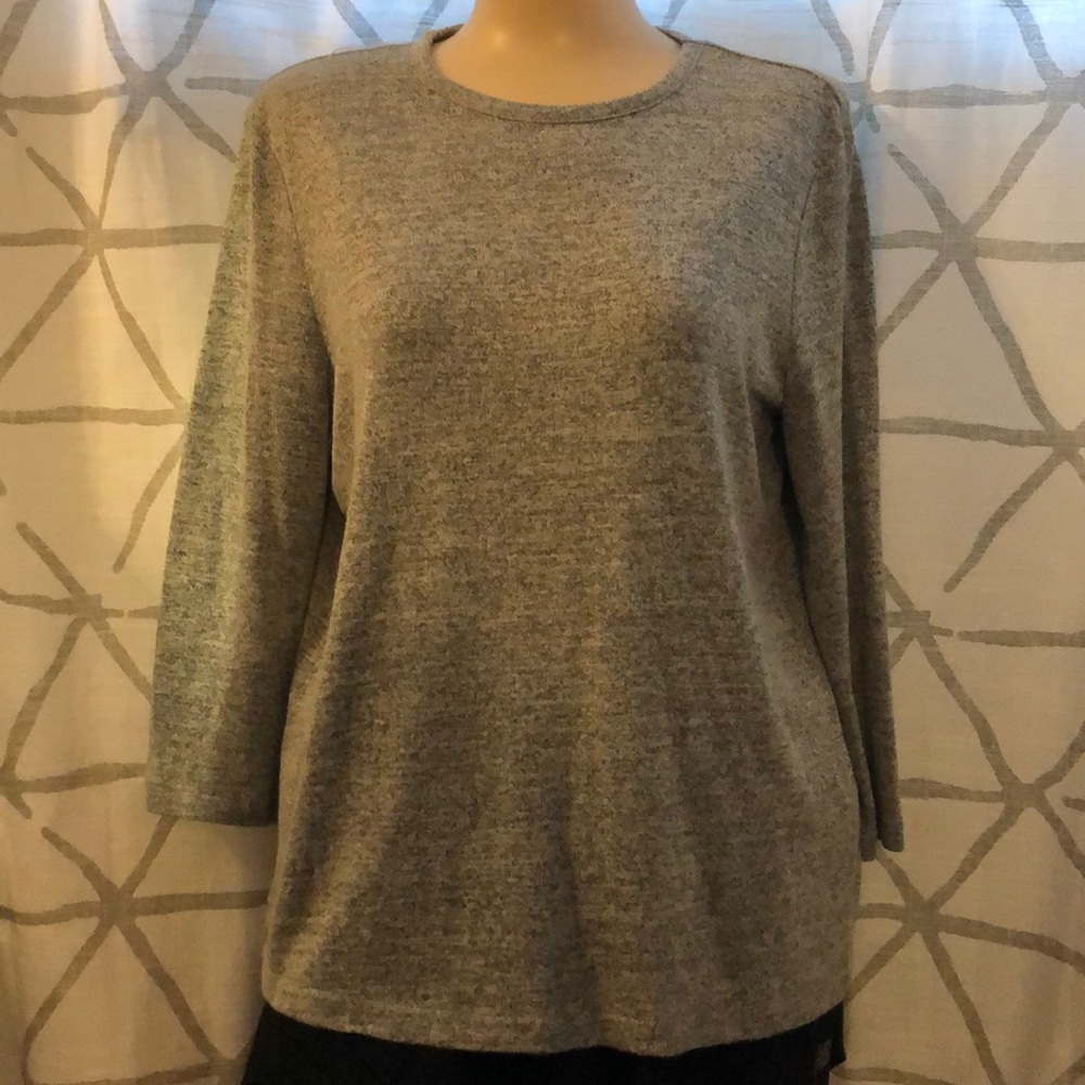 3/4 length knit top